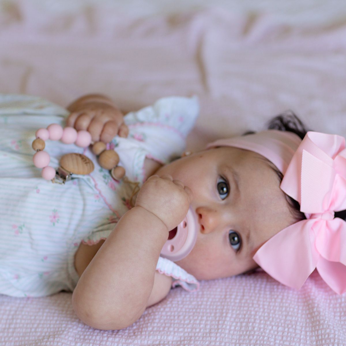 mōmi babypace pacifier gift set - seashell