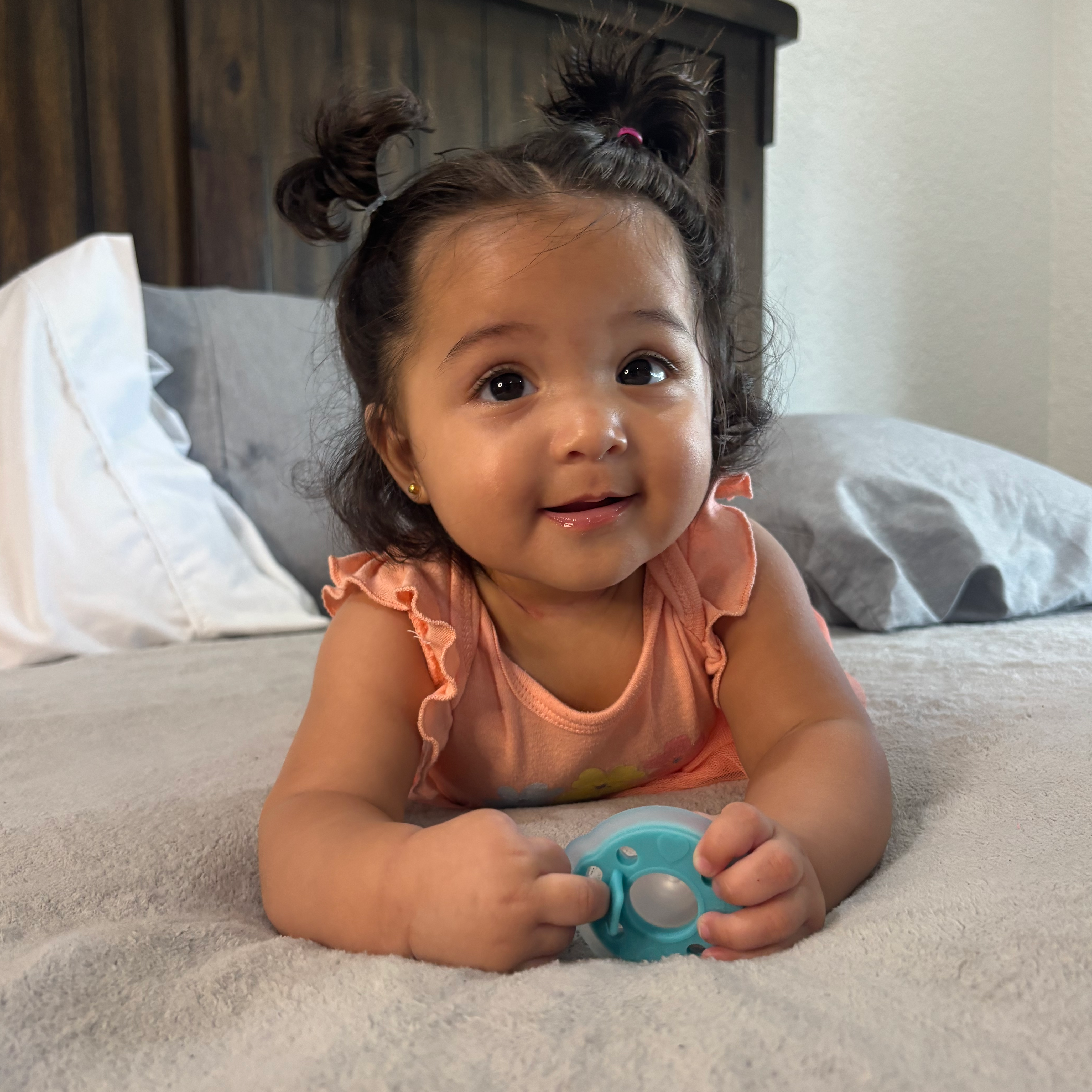 mōmi babypace® pacifier gift set in tranquil lagoon teal