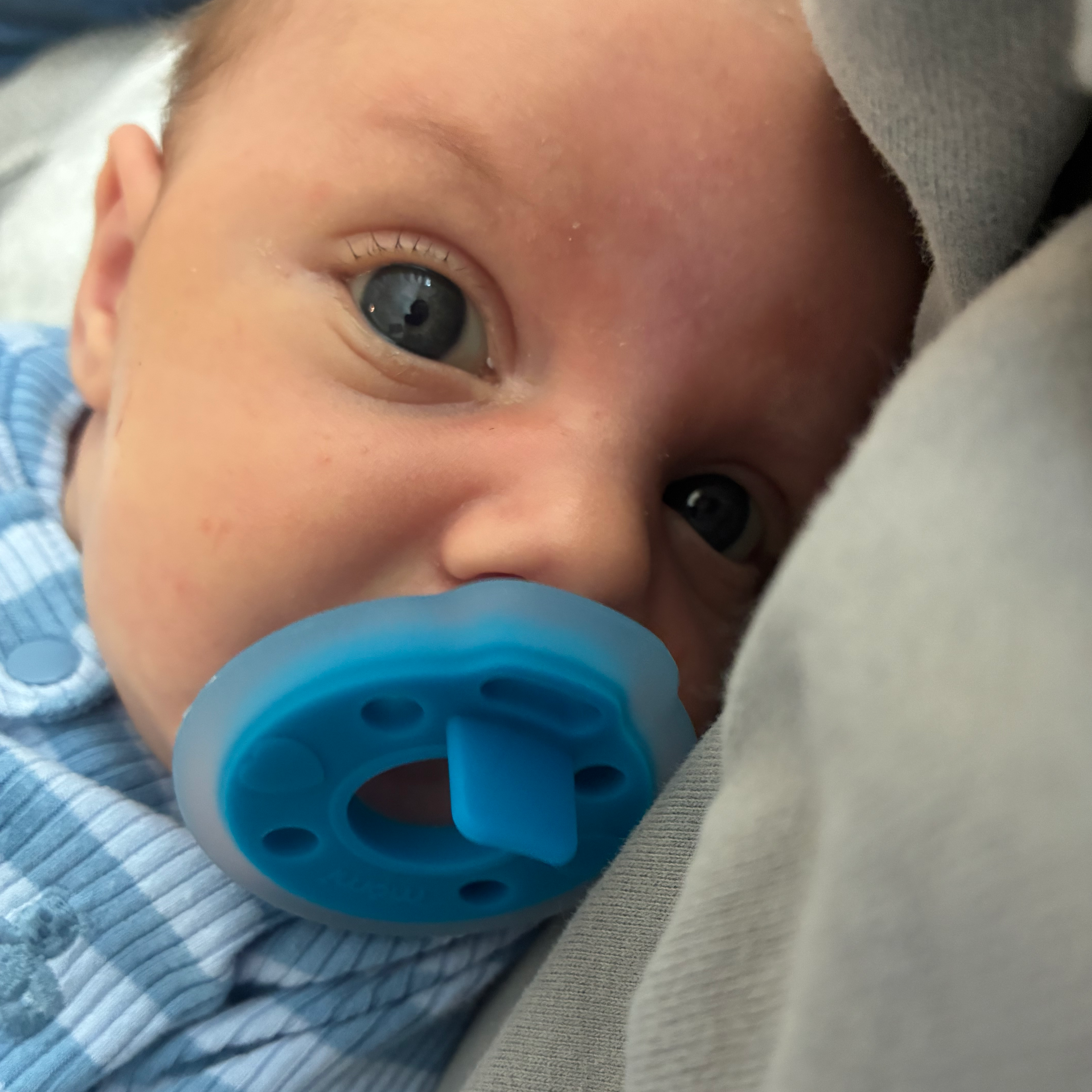 mōmi babypace® breast-like pacifier 2-set in multiple colors