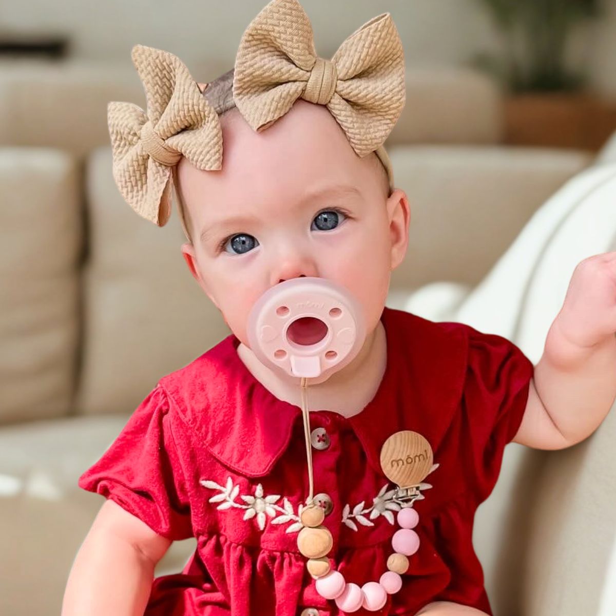 mōmi babypace pacifier clip - seashell