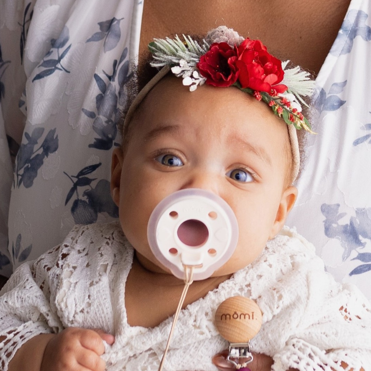 mōmi babypace pacifier gift set - pearl