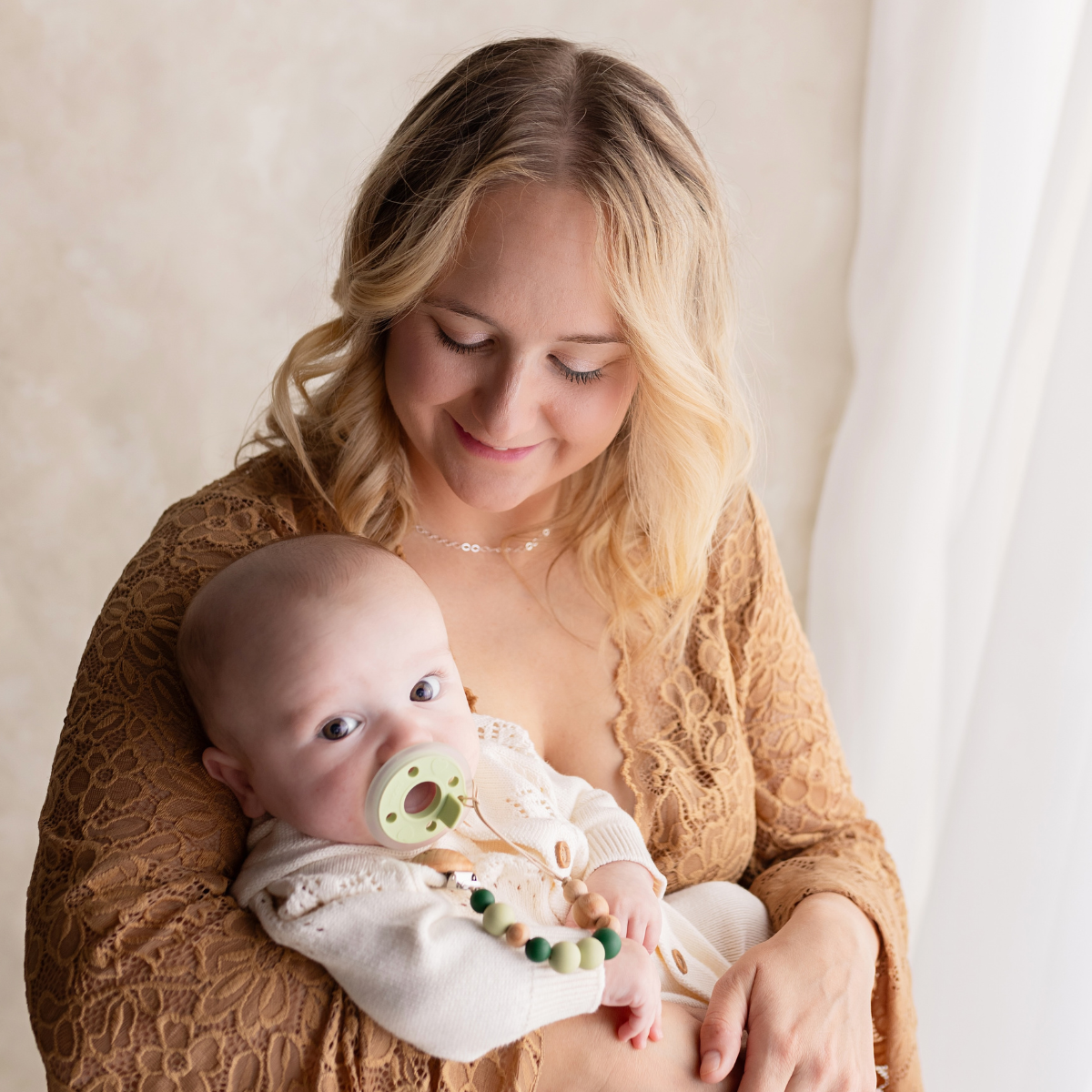 mōmi babypace pacifier gift set - wintergreen