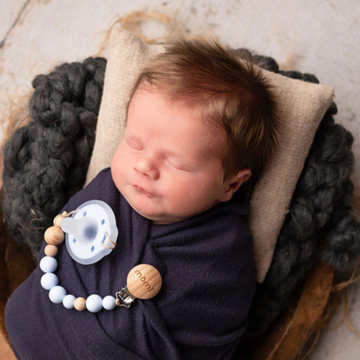 mōmi babypace pacifier clip - cloudless