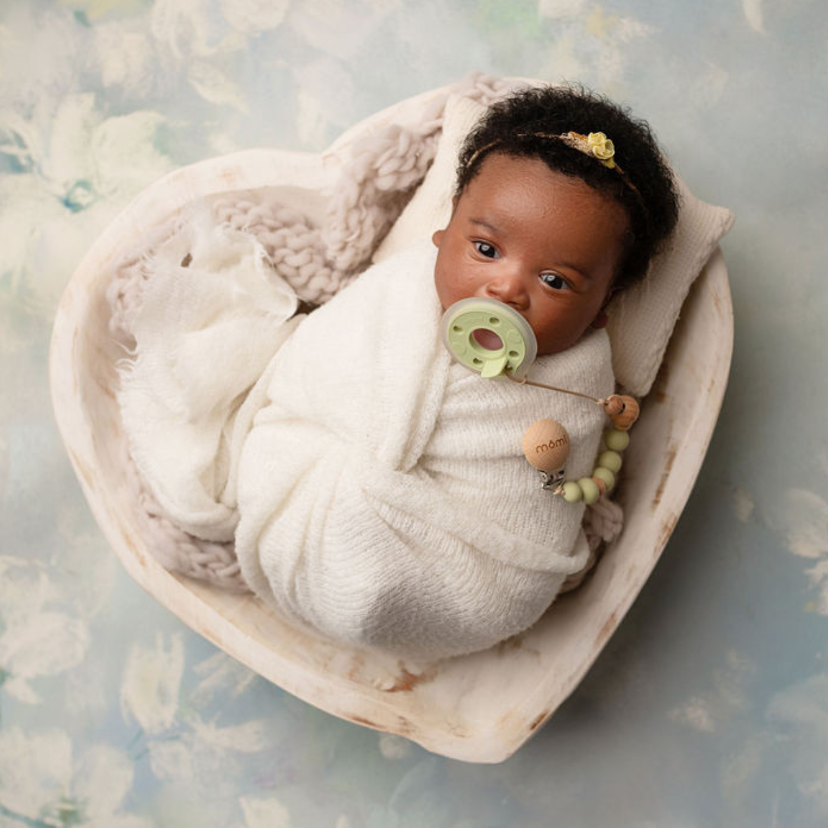 mōmi babypace pacifier - pistachio